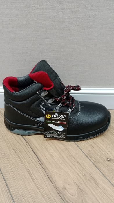 Продам ботинки кожанные