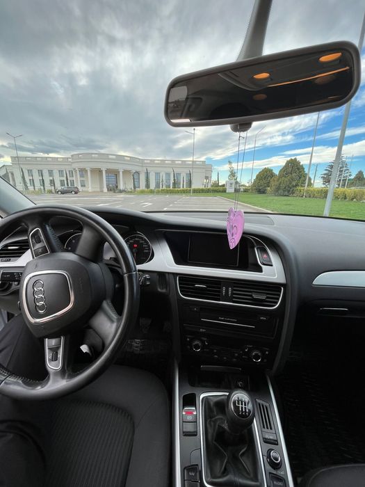 Audi a4 b8 facelift 2011