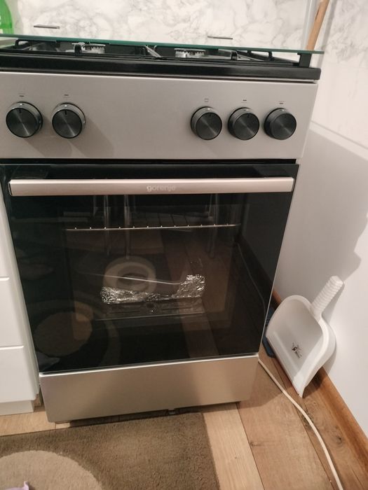 Vând Aragaz Gorenje nou