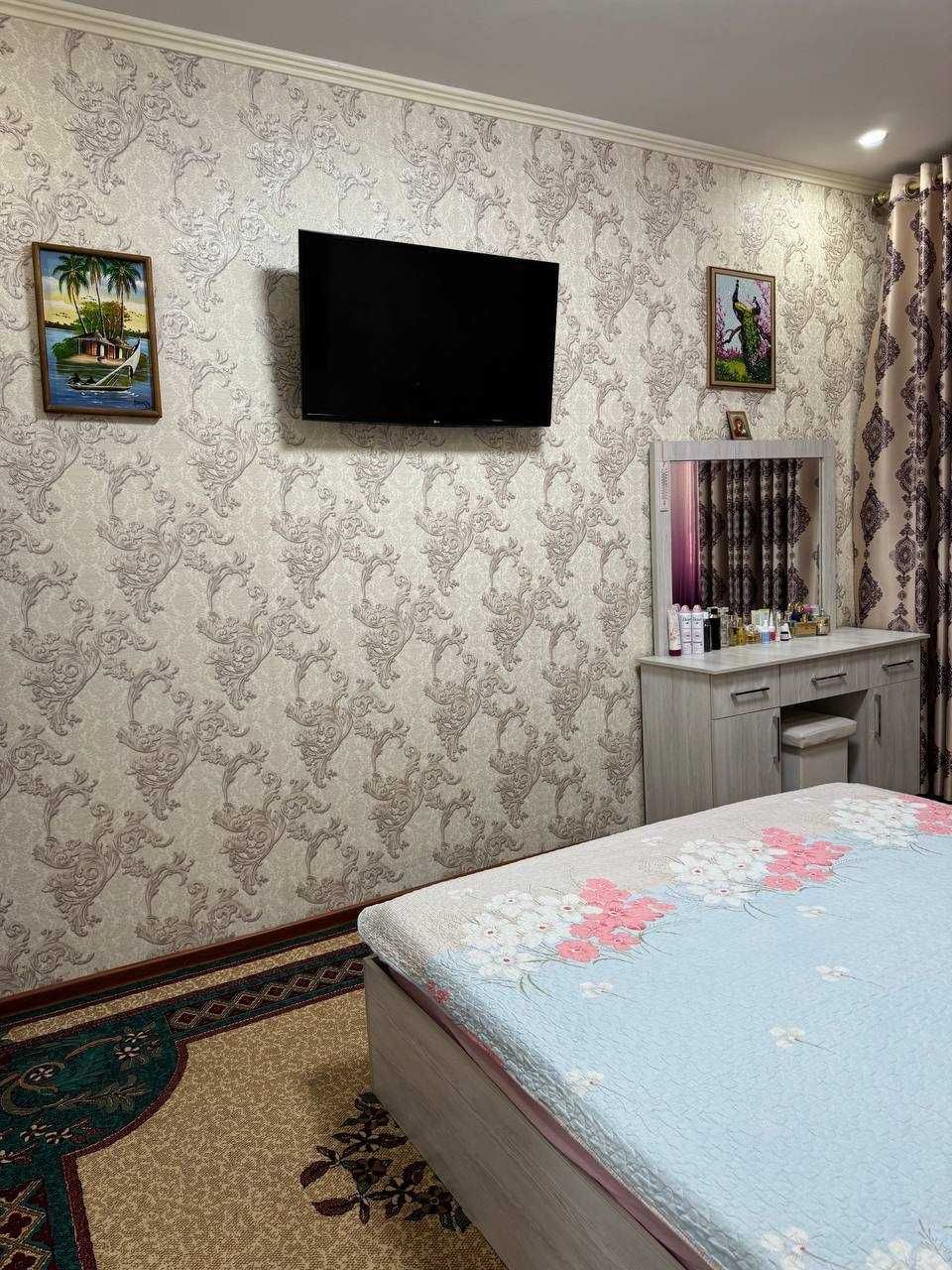 СРОЧНО !! Продается квартира в Яшнабаде 2/3/3 ( 70 кв/м ) Артел дом