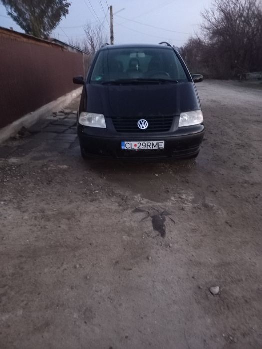 De vanzare vw sharan an 2004