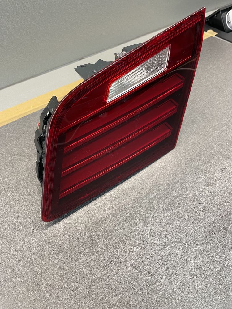 Bmw F10 LCİ lci заден стоп вътрешен фейс багажник стопове