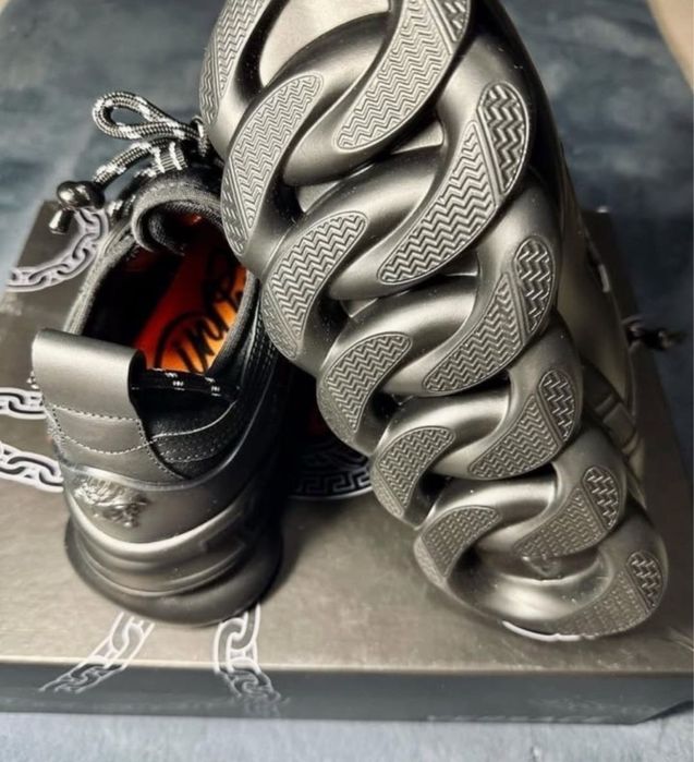 Versace chain reaction Black