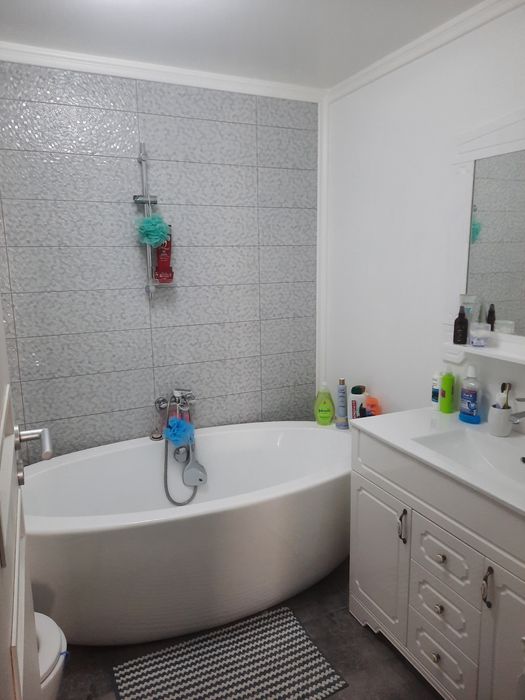 Apartament trei camere