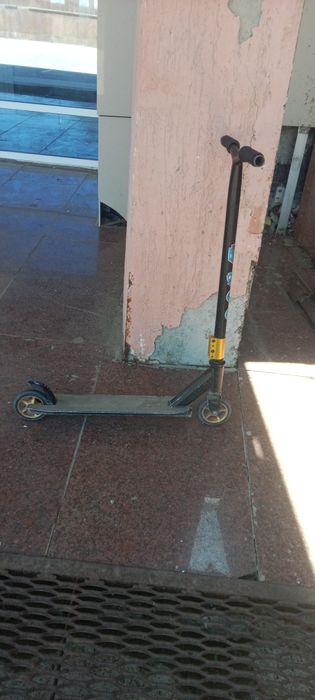 Трюковой самокат быстрый колёса новые
