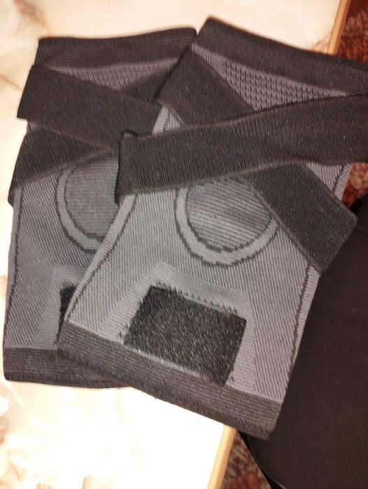 Продам наколенники