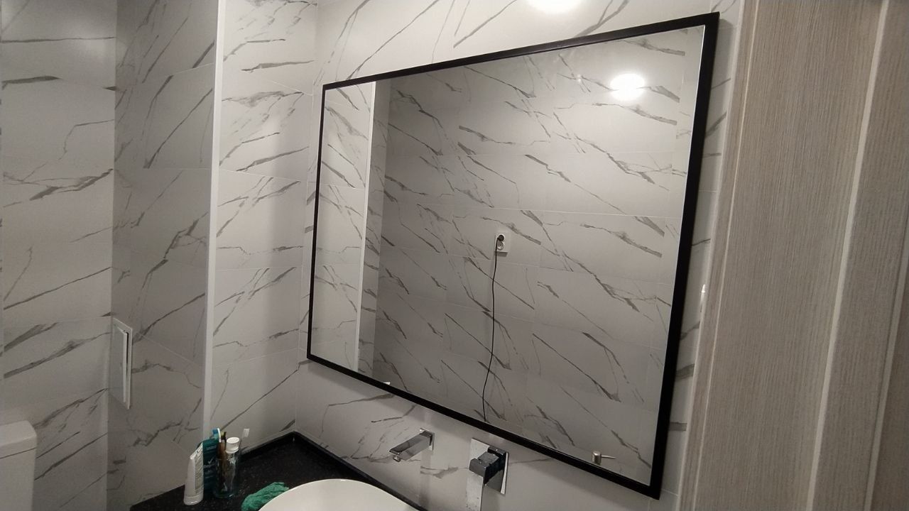 Зеркало лофт для ванных и прихожих