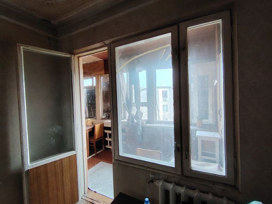 Срочно продаётся квартира 2/4/4 кадышева