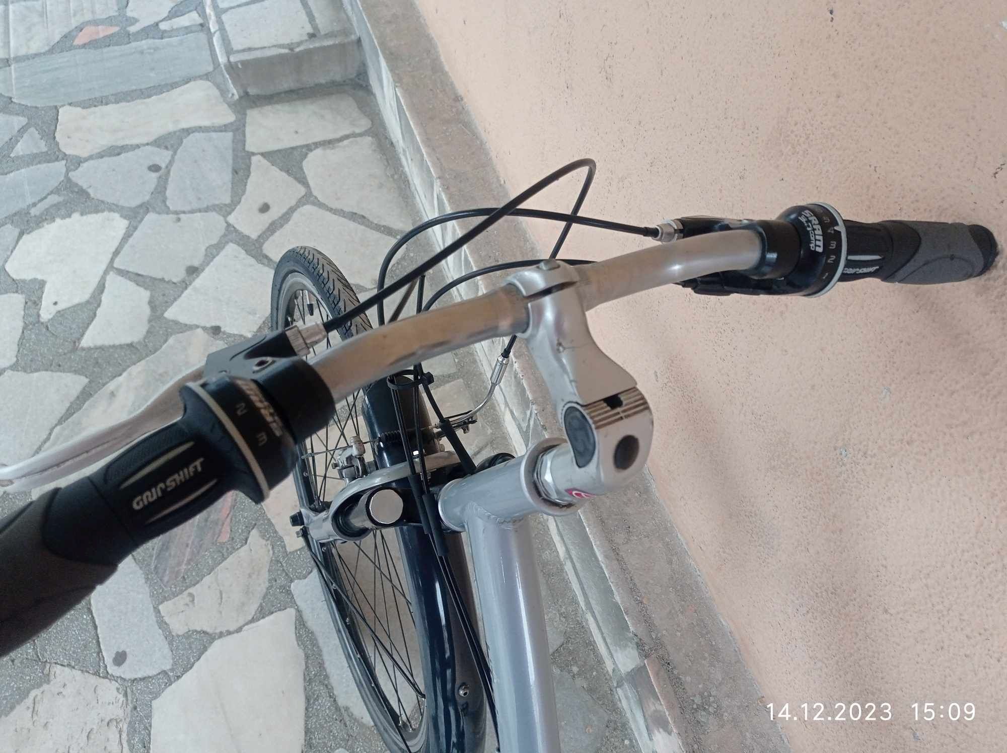 Градски велосипед B twin 27,5