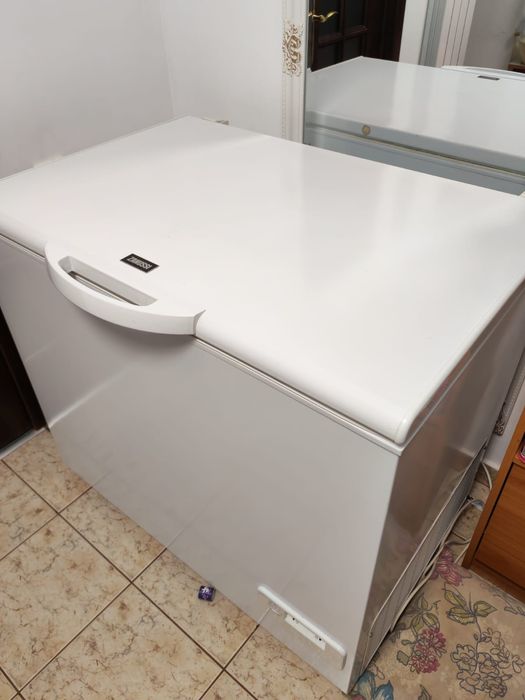 Ladă frigorifică Zanussi.