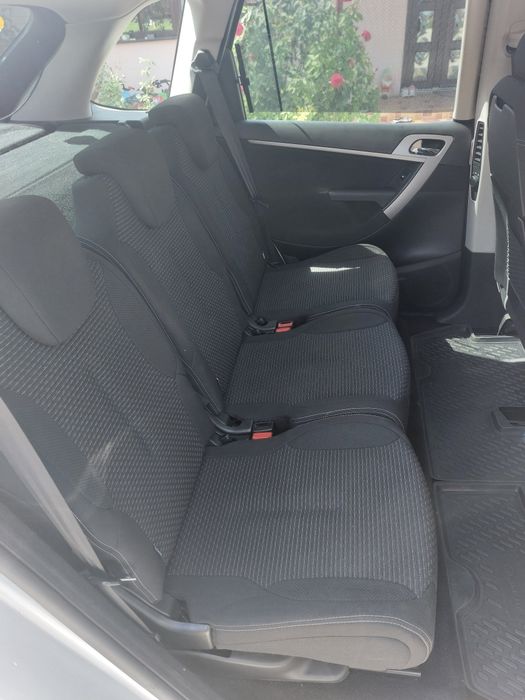 Vand Citroen C4 PICASSO 
-1.6 Benzina 
-cutie aitomata 6+1
-din anul 2