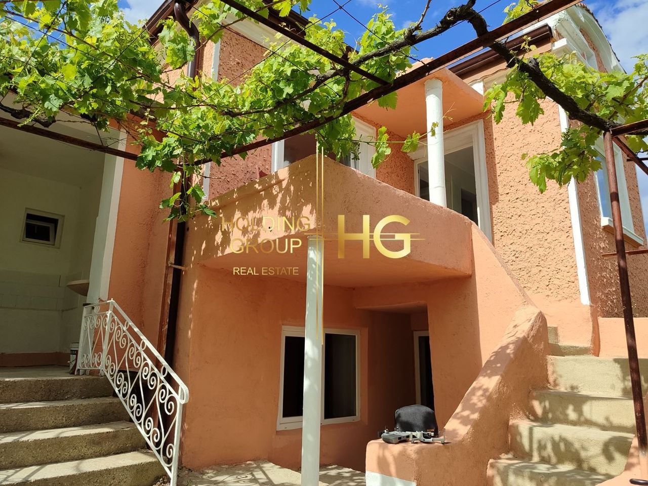 Продава се Къща в с. Владимирово, Област Добрич - 100 кв.м за 430 €/кв.м - Снимка #1