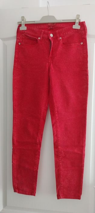 Jeans Empire Cropped Levi's roșii W29 73/99 cm