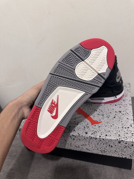 Jordan 4 Reimagined - Size 40 , 41 , 43