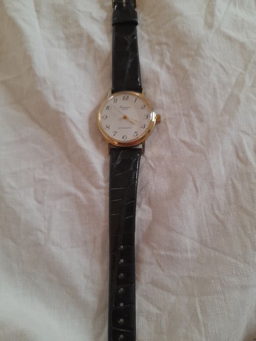 Ceas dama Besancon antimagnetic