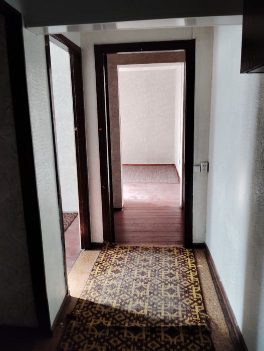 Агенство недвижимости сдам 2ком 1этаж 2этажки спутник3 деревянном дом