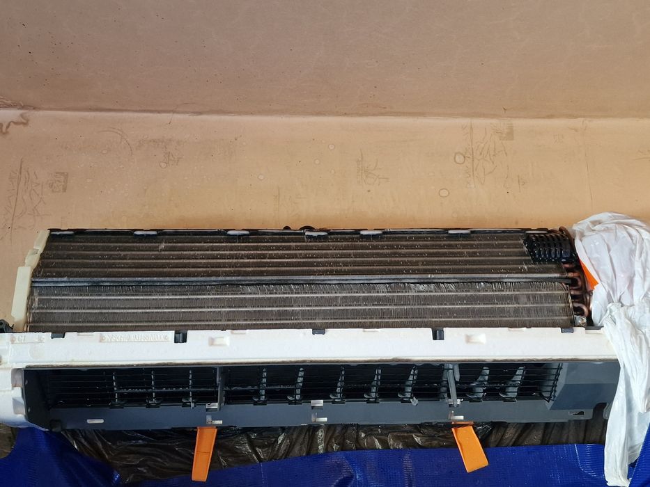 Почистване и Профилактика на климатици с опция абонамент или ваучер