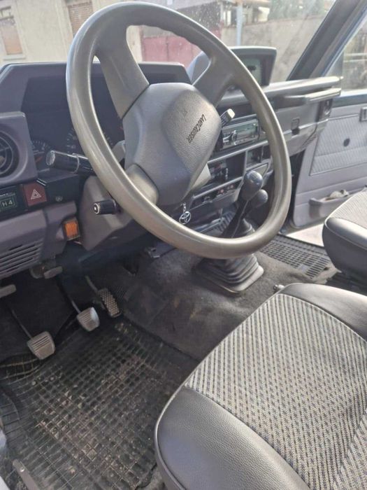 Toyota Land Cruiser J70
