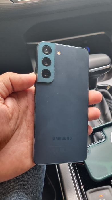 Продам Samsung s22