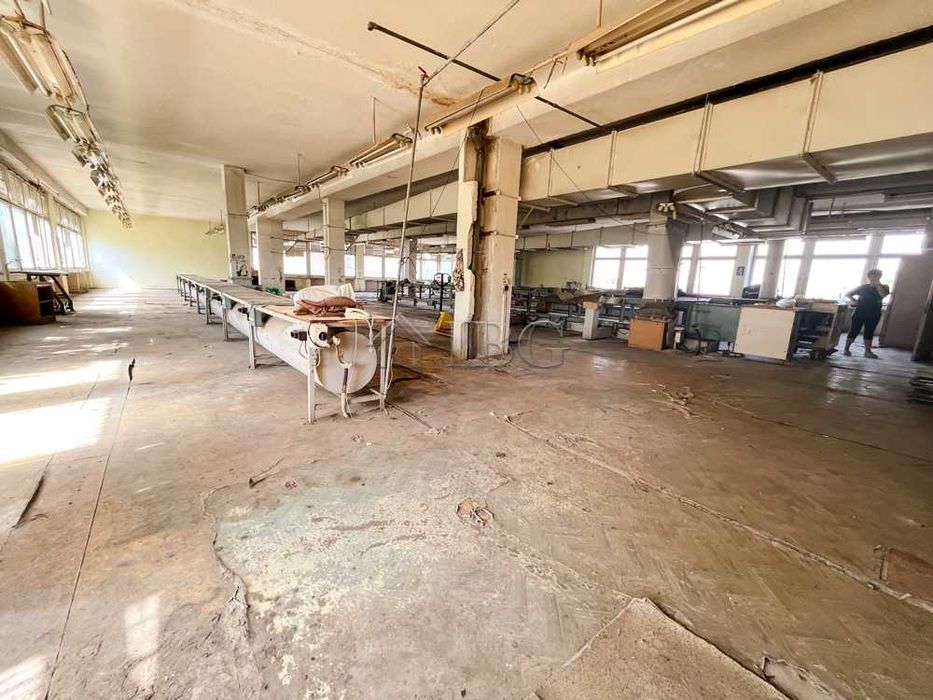 Продава се Промишлена сграда в Русе, Дружба 3 - 648 кв.м за 263 €/кв.м - Снимка #5