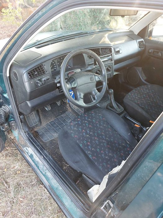 Автомобил на части