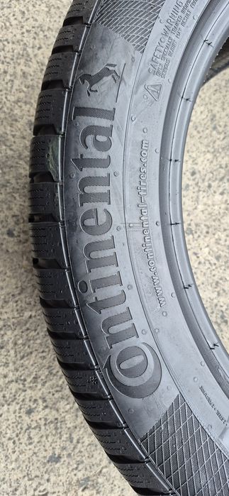 4 anvelope iarna runflat Continental 235/55/19.Pretul este pe bucata
