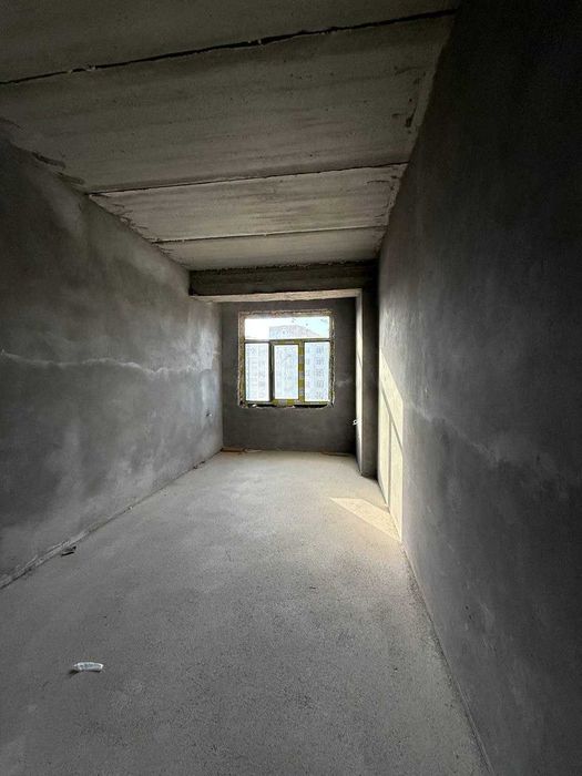 3х комнатная квартира 82кв/м в состоянии коробки по ул.Титова