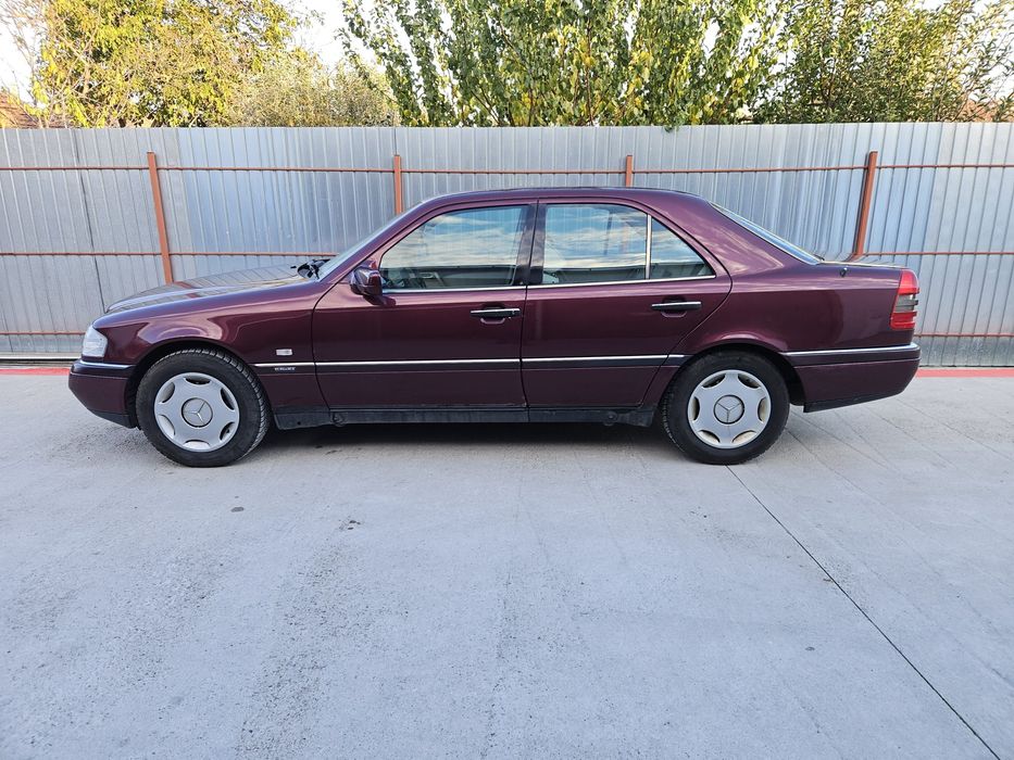 Vand Mercedes C200 2.0 136 cai