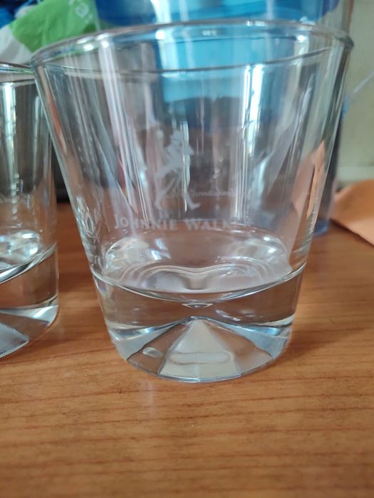 3 броя чаши Johnnie Walker