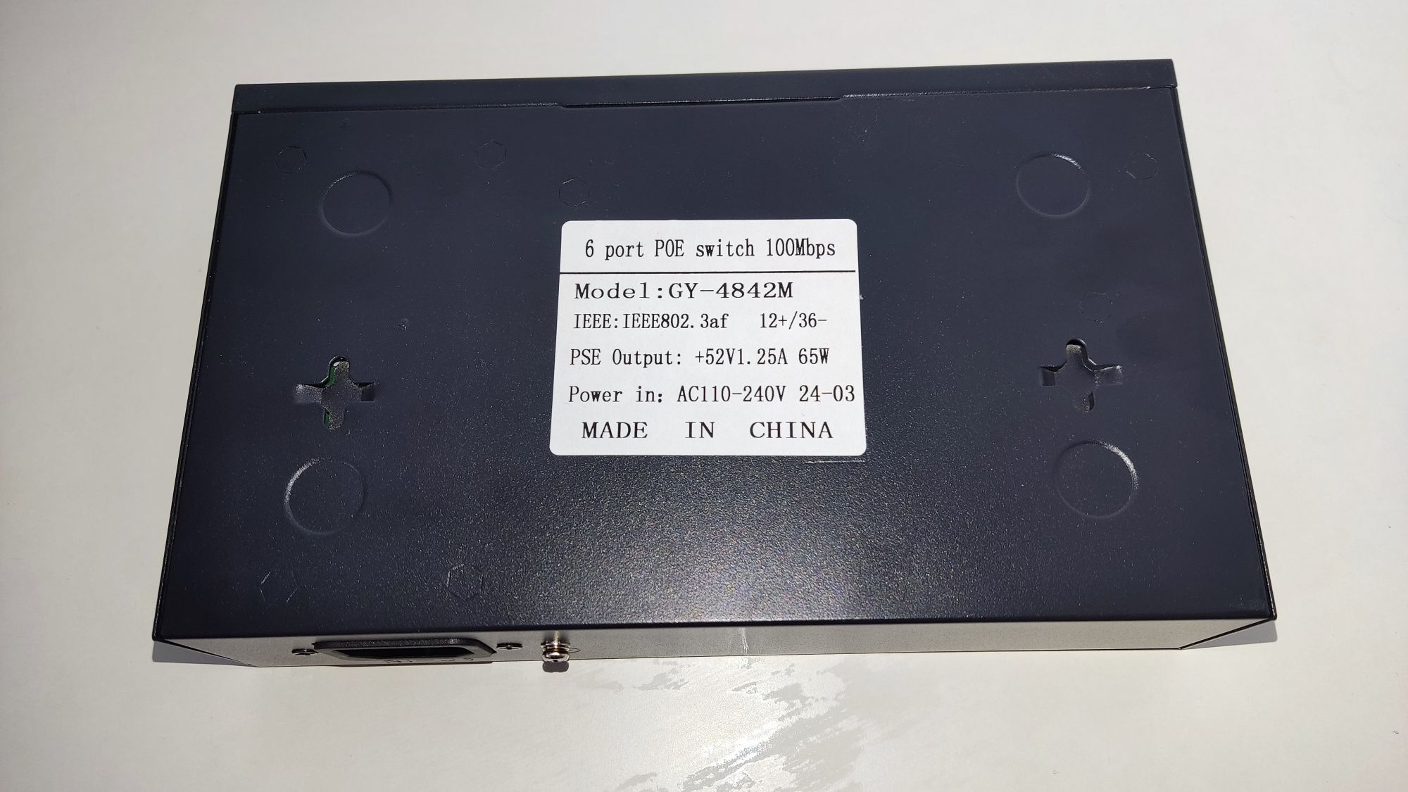 Коммутатор POE Switch для питания видеокамер