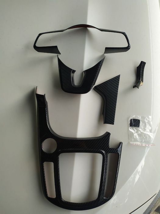 Kia Seltos карбоновые накладки для салона.