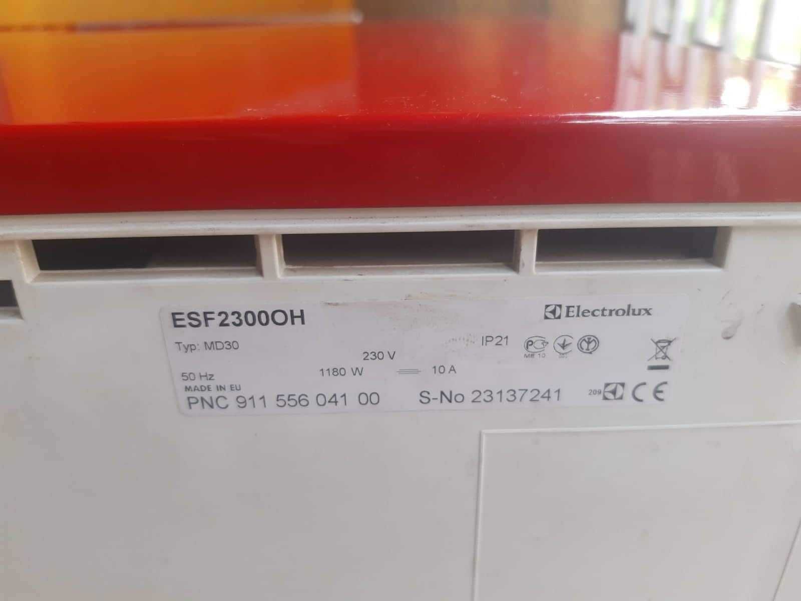 Съдомиялна машина Electrolux ESF2300OH, 6 Програми, Клас A, Червена