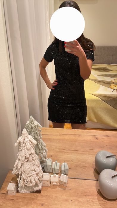 Черна Рокля с пайети официална