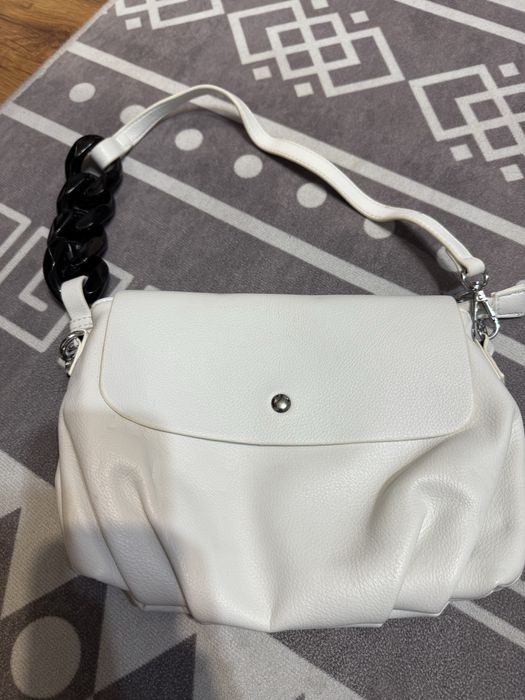 Сумка кожаная белая