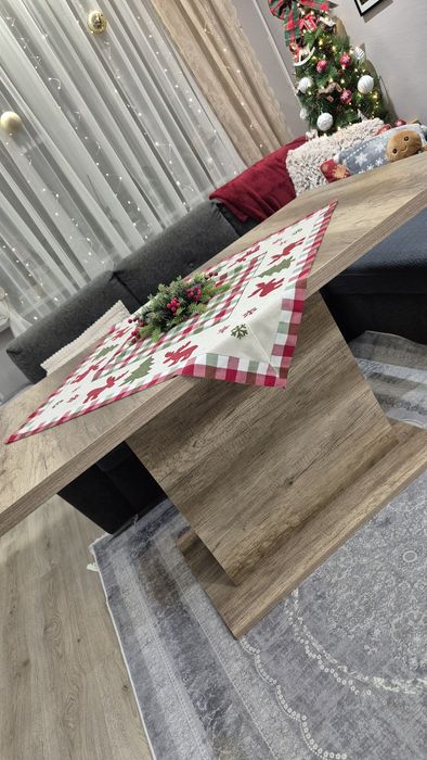 Масивна разтегателна трапезна маса