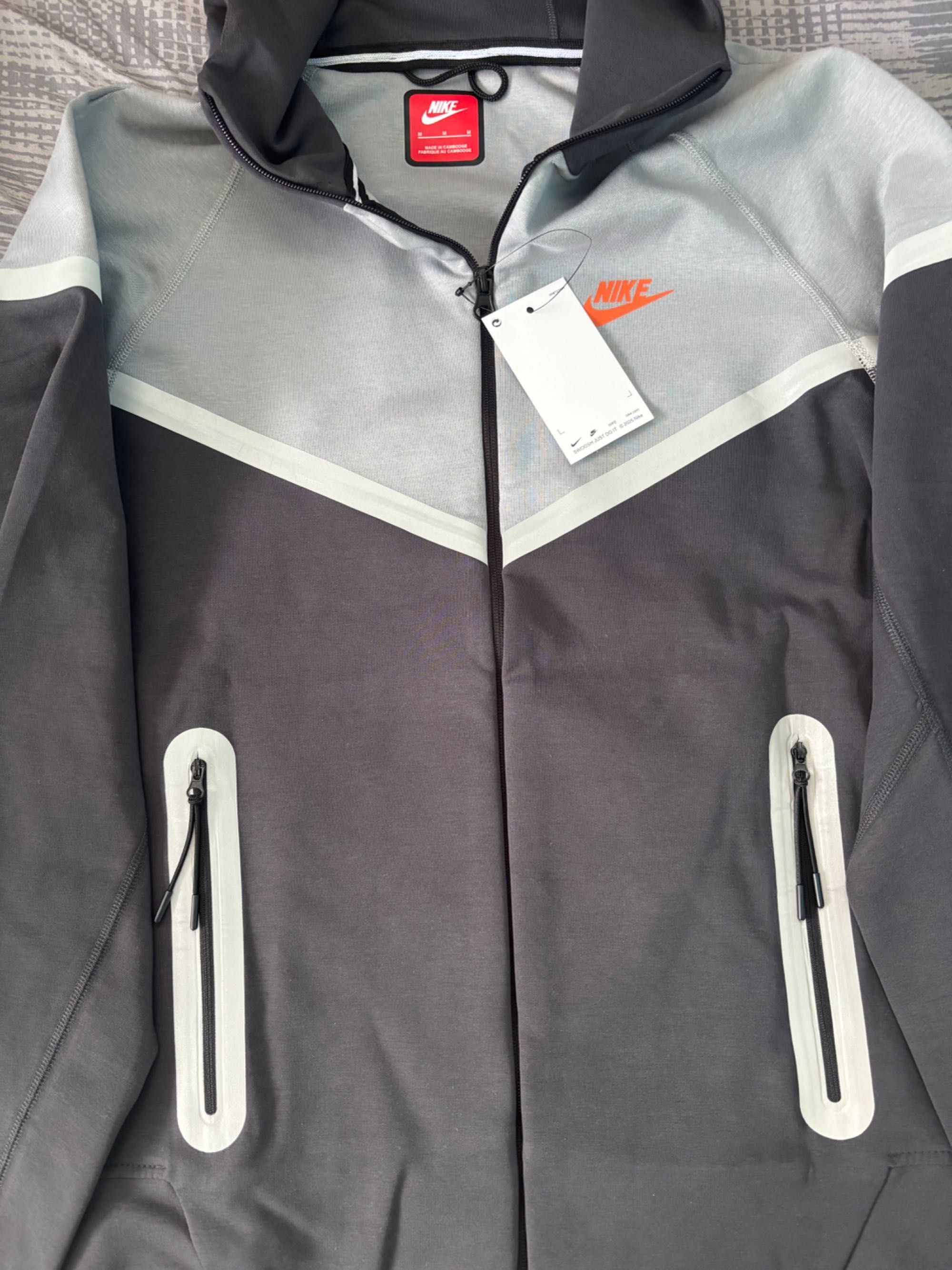 Спортен екип Nike tech fleece