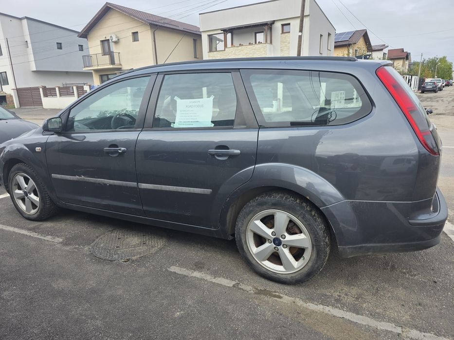 Vând Ford focus break