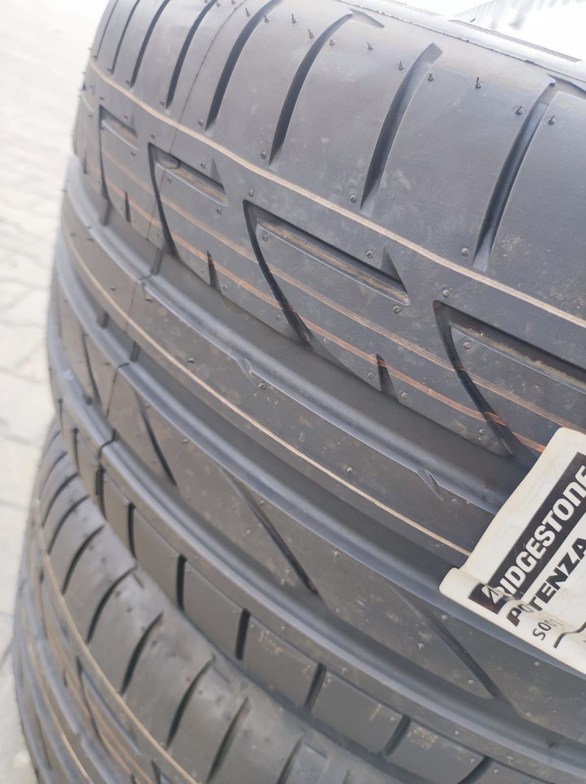 Anvelope turism vara noi Bridgestone 275 40 19