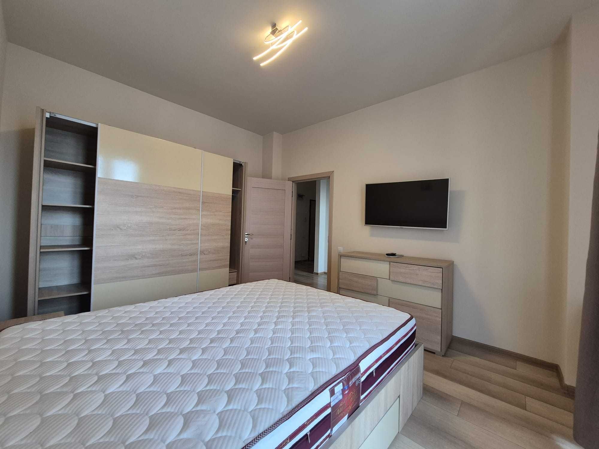 Apartament 3 camere modern  centru, bloc nou, parcare inclusa
