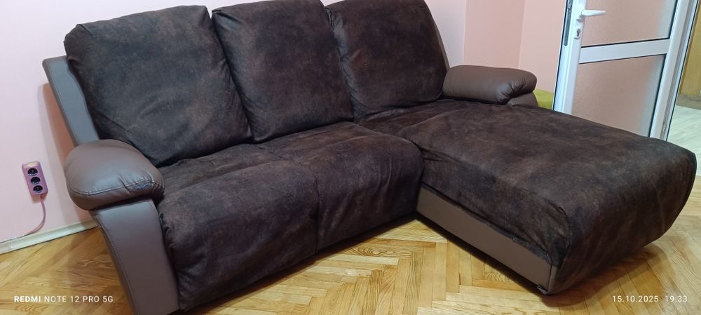 Ъглов диван с функция релакс