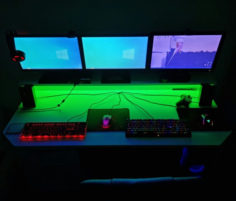 Birou Kring Gaming, 160x91x72 cm, cu sertar, dulapior, spatiu PC, led