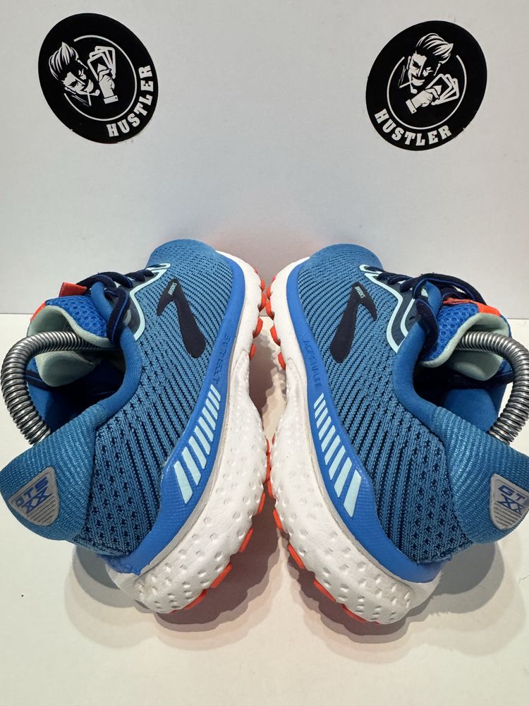 Маратонки BROOKS ADRENALINE 20 Gore-tex.Номер 37.5