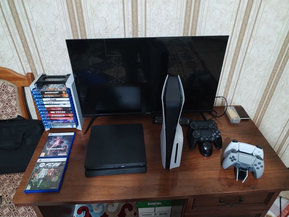 Playstation 5 slim и PS 4 Slim
