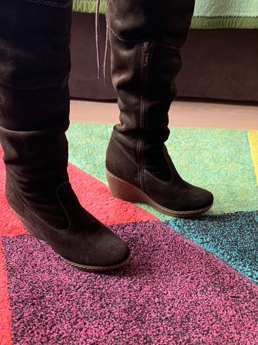 Vând cizme din piele