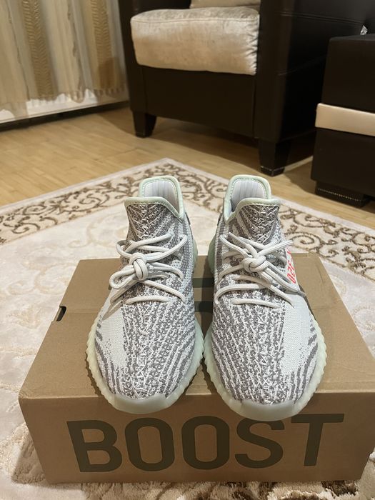 Yeezy Boost 350 v2 Blue tint