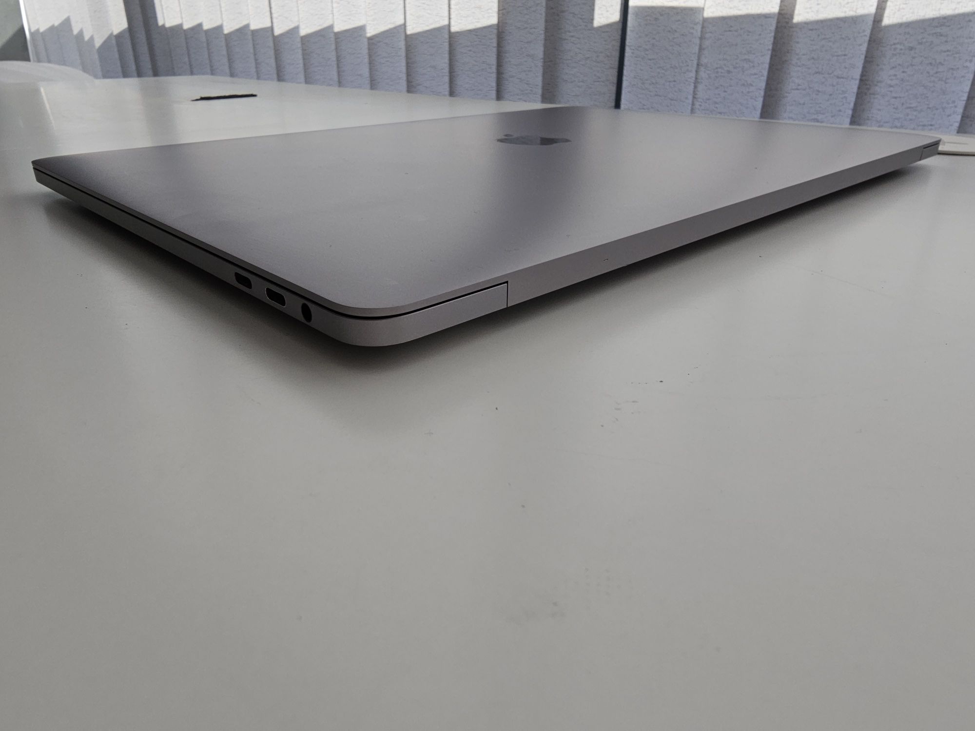 MacBook Pro 2017 15' 256GB