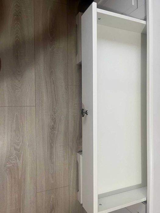 Set birou alb + scaun – elegant, ideal pentru acasă sau birou