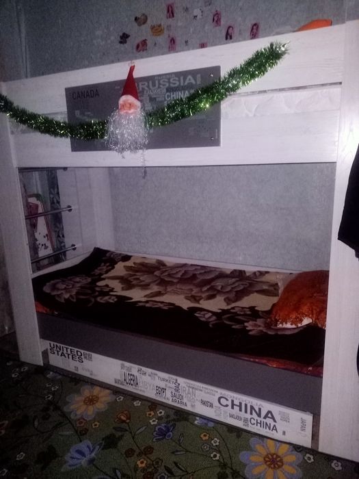 Продам двухъярусную кровать