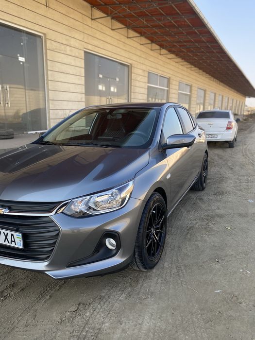 Chevrolet onix pozitsiya 2