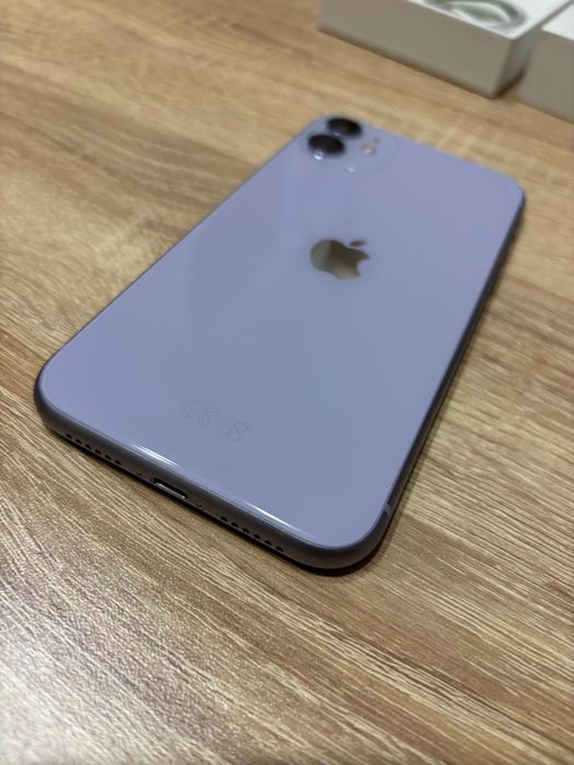 Продавам IPhone 11